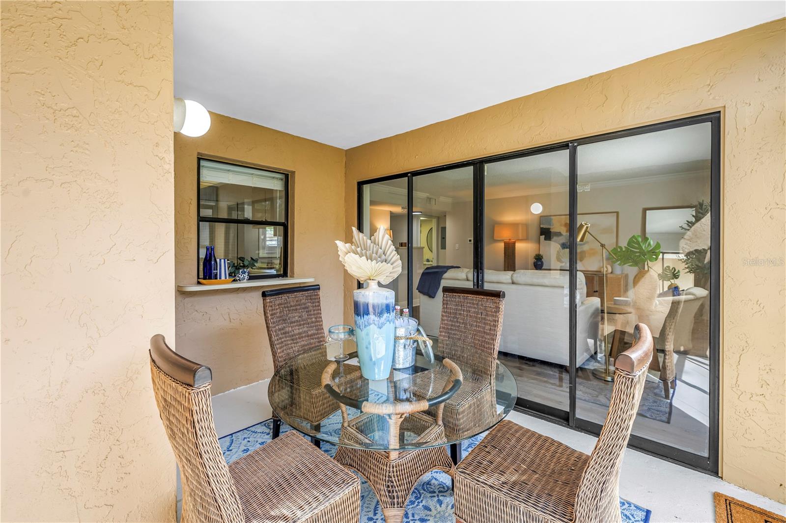 Image 27 of 37 For 2681 Sabal Springs Circle 101