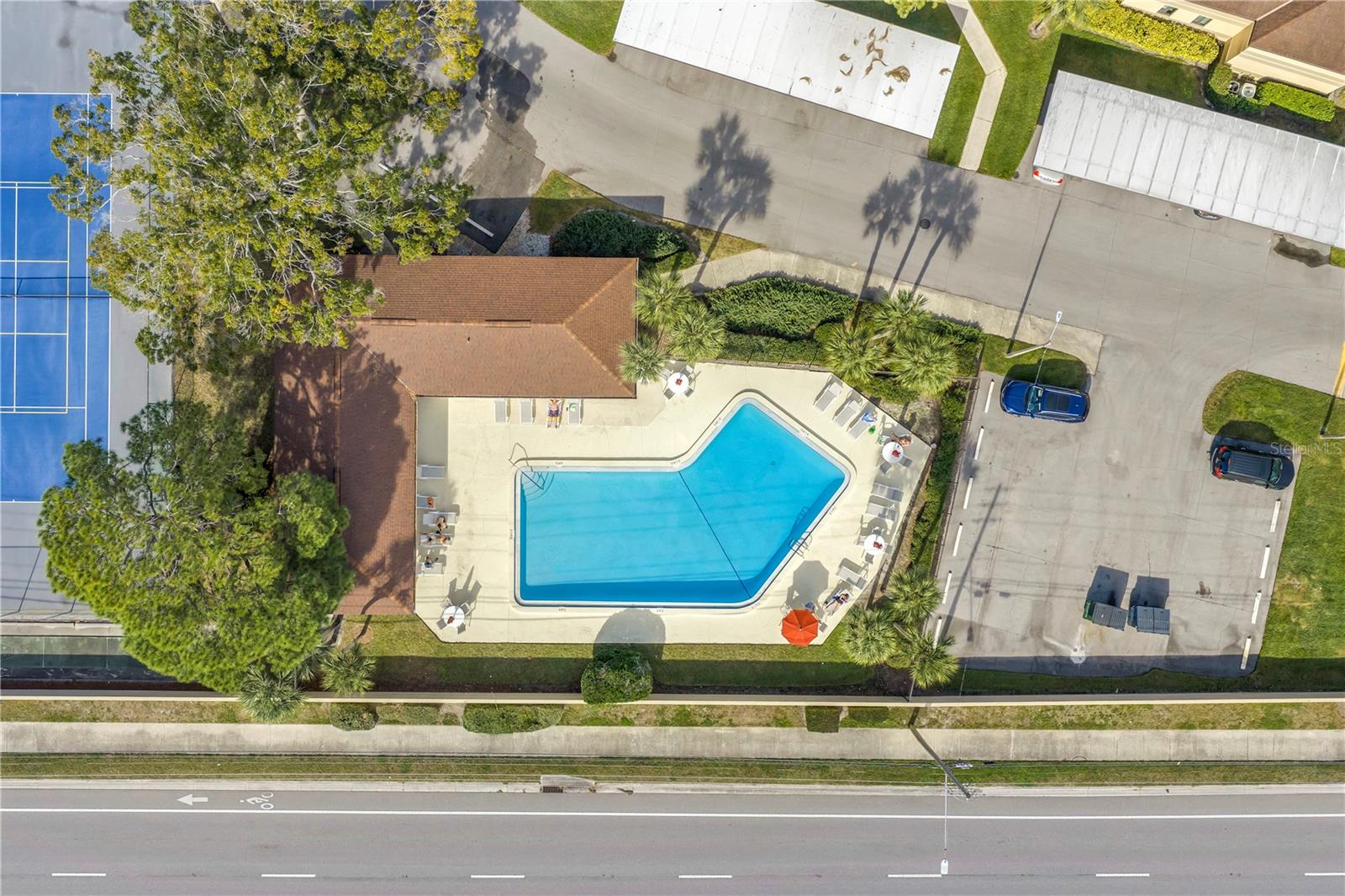 Image 31 of 37 For 2681 Sabal Springs Circle 101