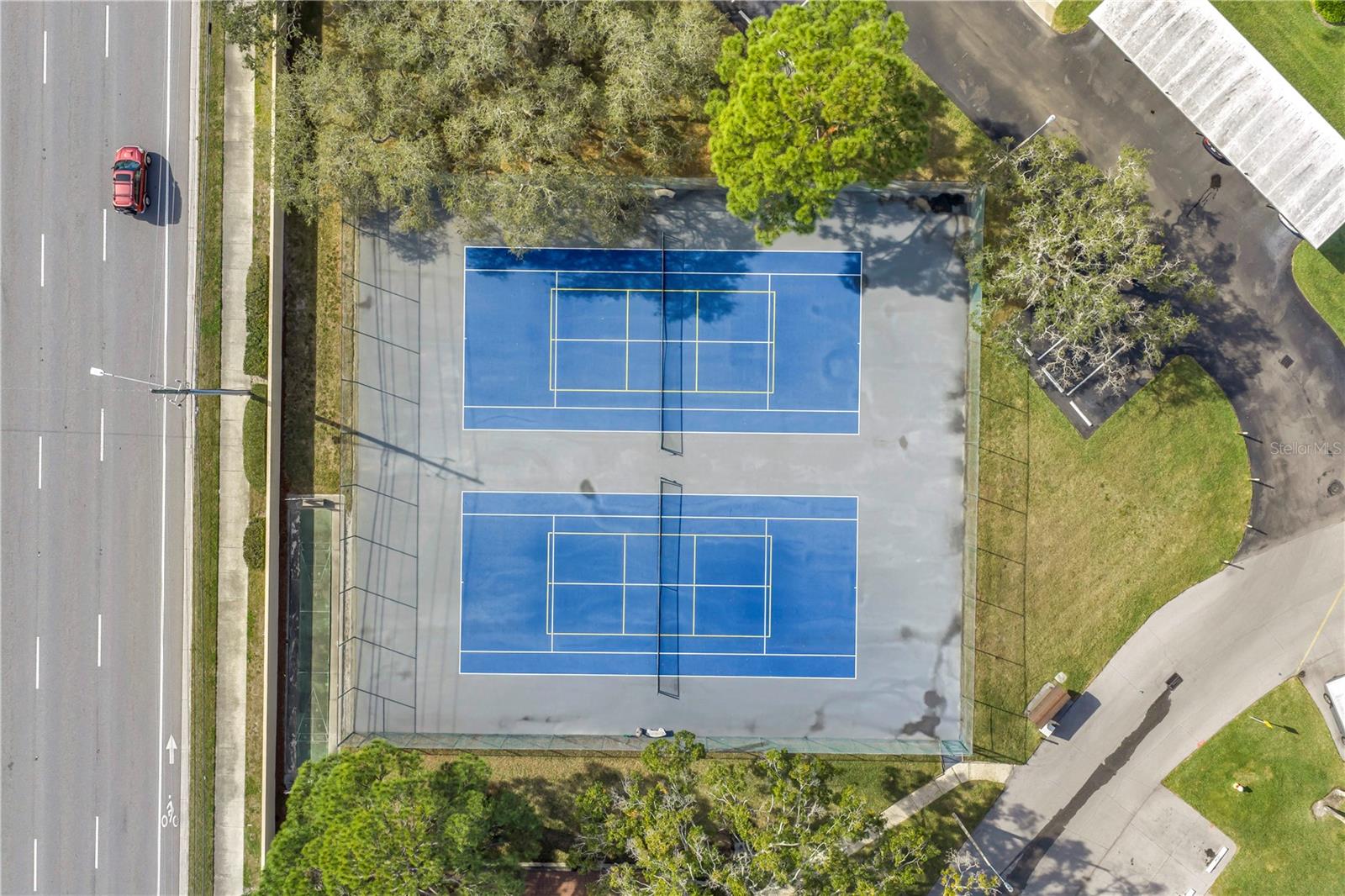 Image 32 of 37 For 2681 Sabal Springs Circle 101