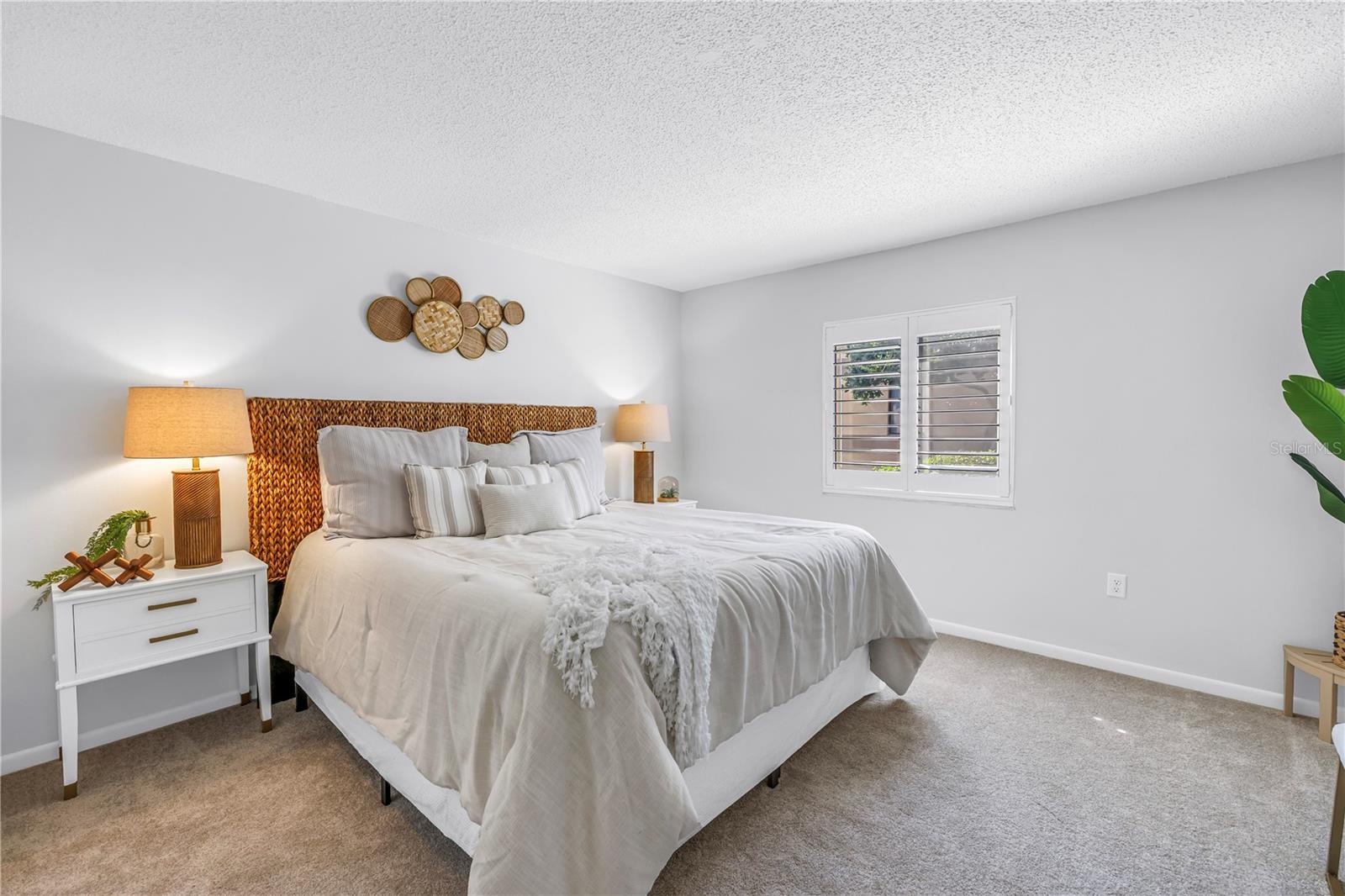 Image 4 of 37 For 2681 Sabal Springs Circle 101