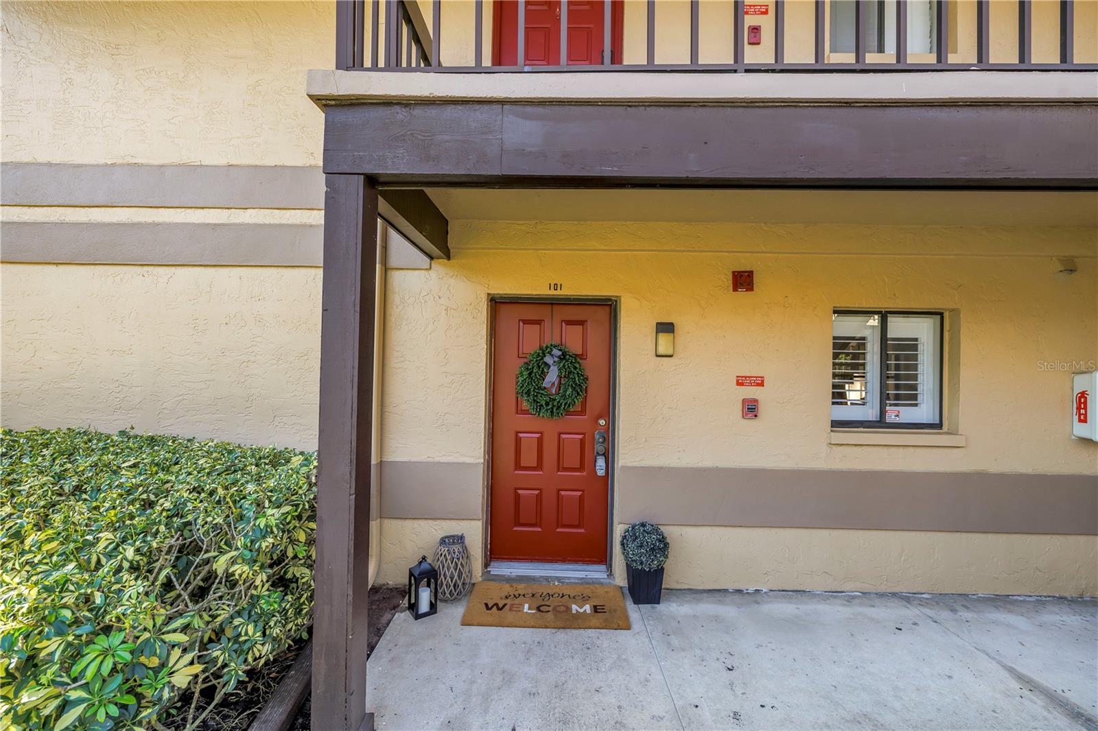 Image 7 of 37 For 2681 Sabal Springs Circle 101