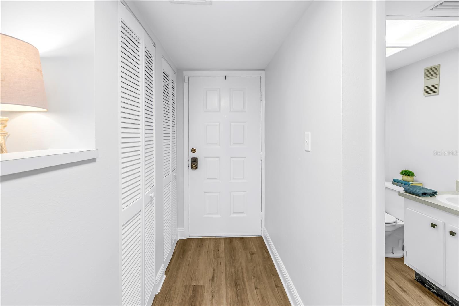 Image 9 of 37 For 2681 Sabal Springs Circle 101