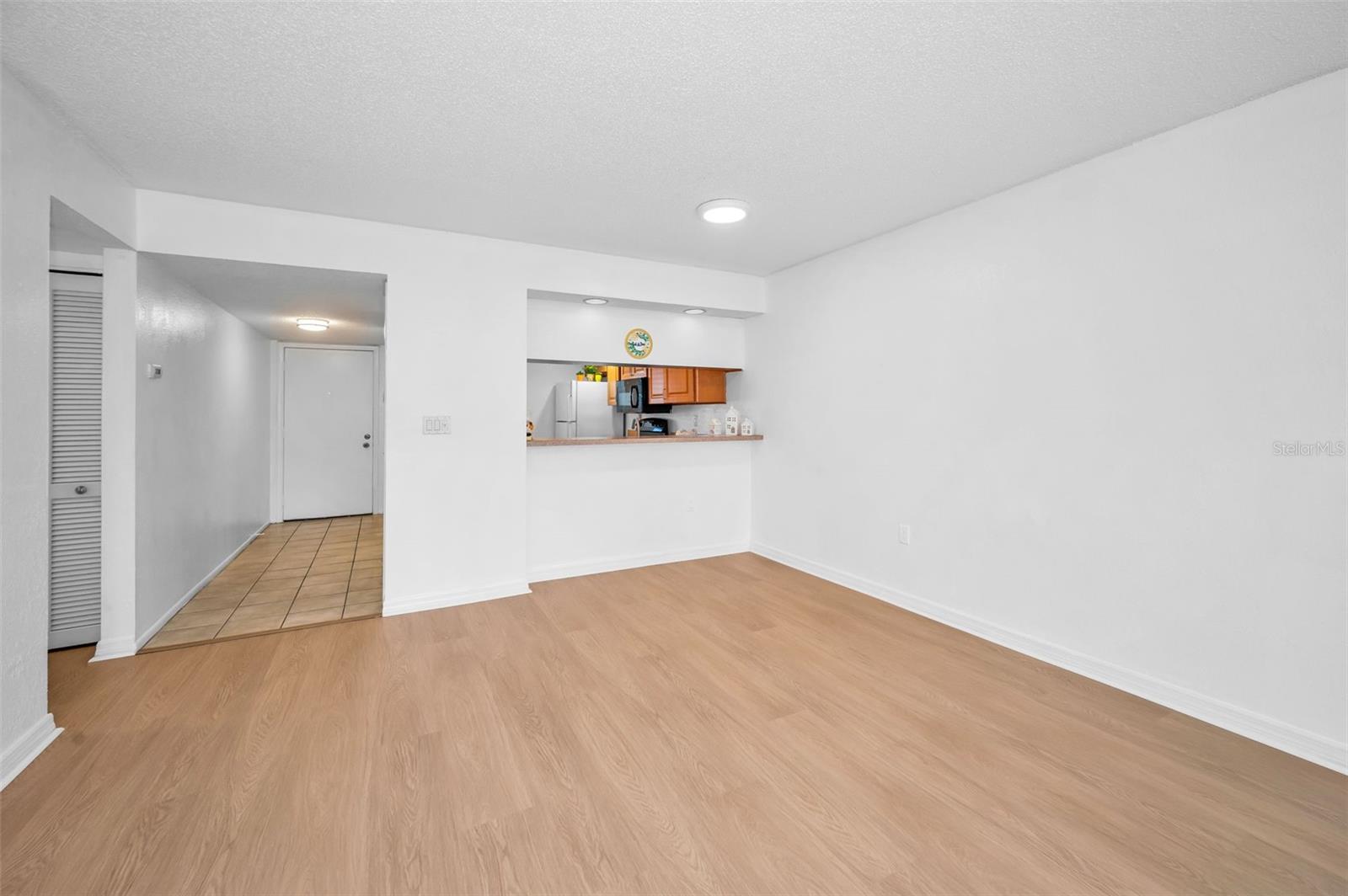 Image 17 of 86 For 107 Mary Drive 107