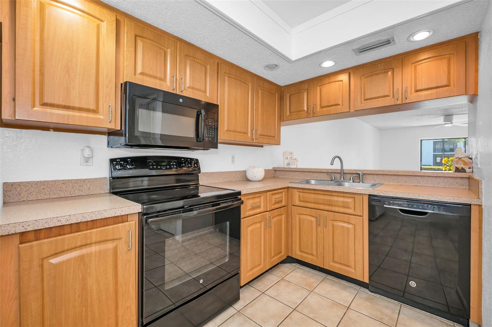 Image 18 of 86 For 107 Mary Drive 107