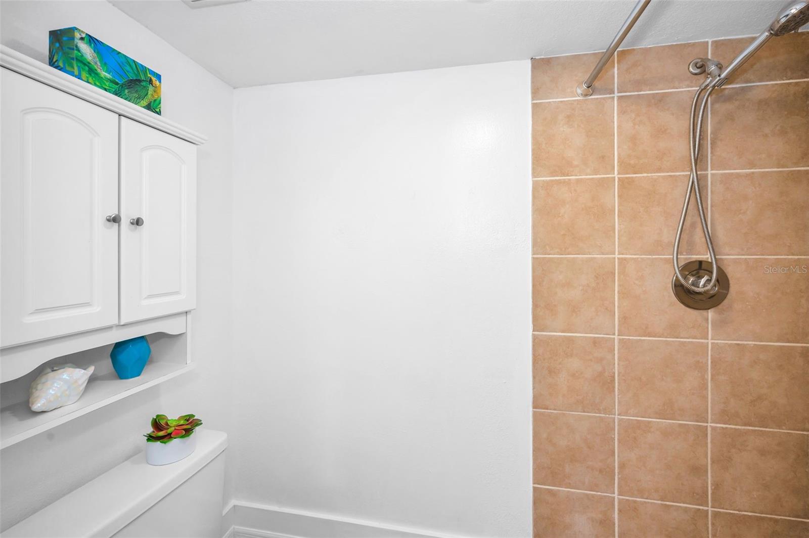 Image 28 of 86 For 107 Mary Drive 107