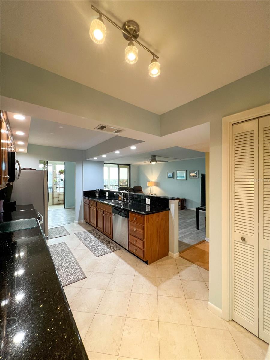 Image 10 of 56 For 14810 Rue De Bayonne  7g