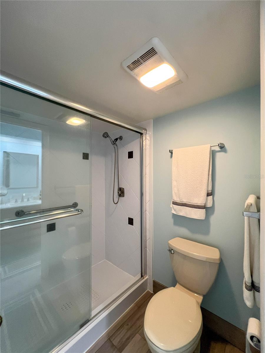 Image 28 of 56 For 14810 Rue De Bayonne  7g