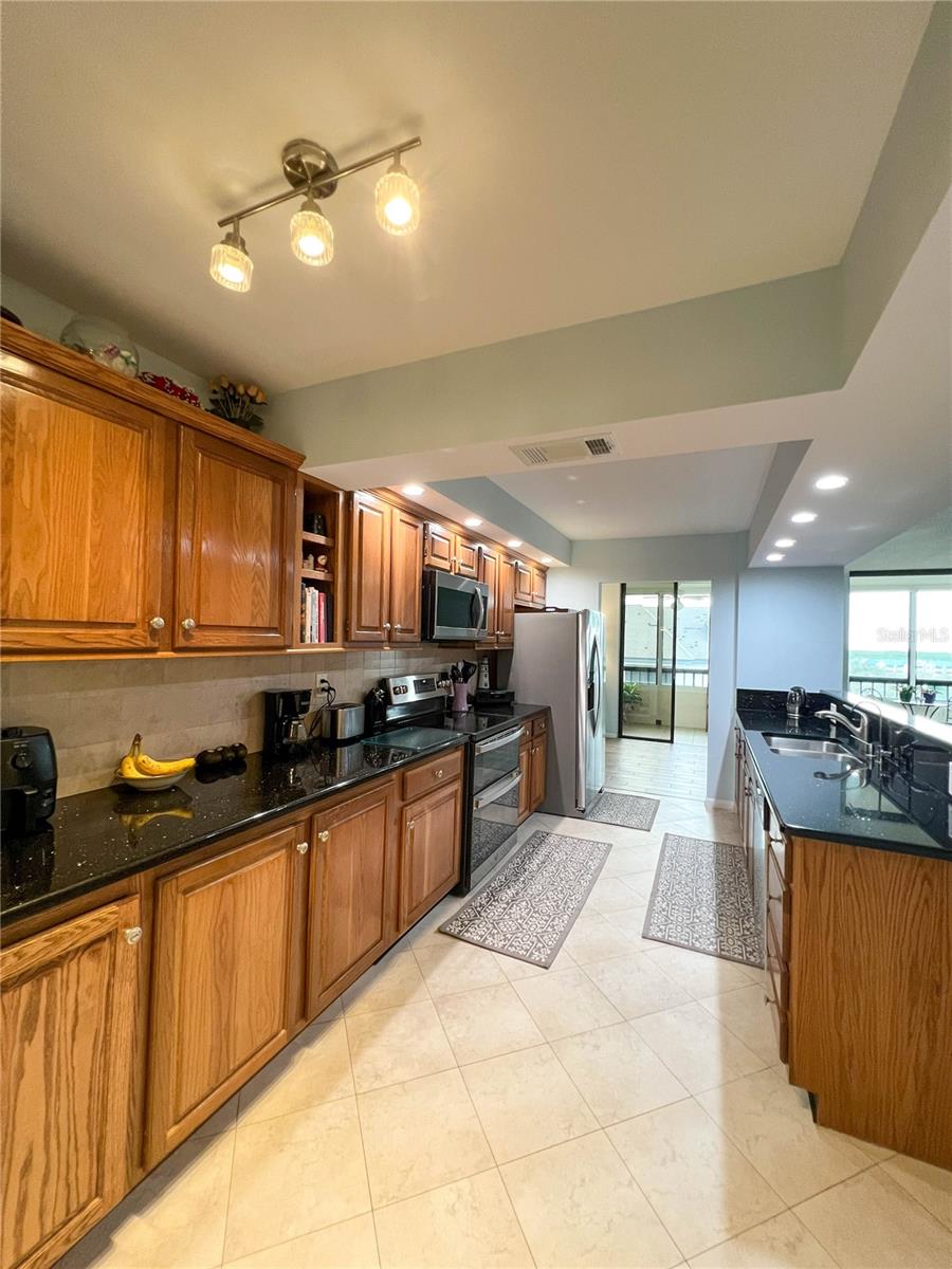 Image 8 of 56 For 14810 Rue De Bayonne  7g