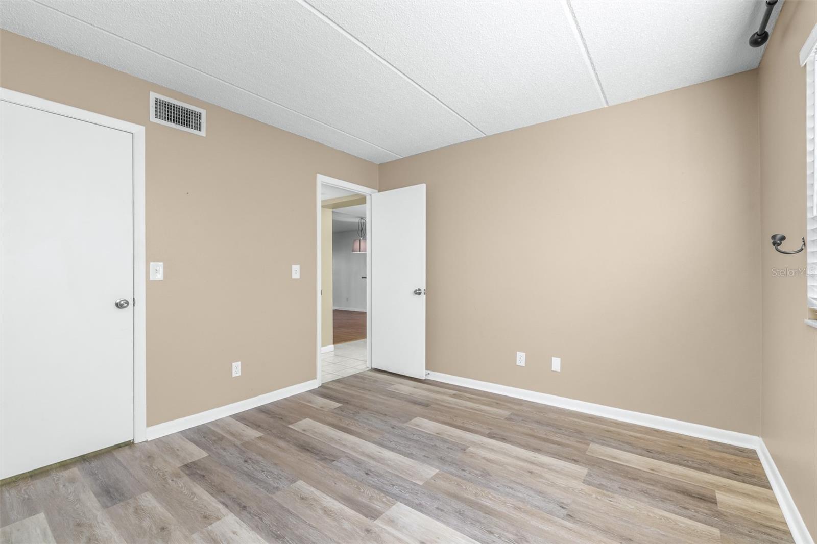 Image 30 of 60 For 1000 Tarpon Woods Boulevard 503