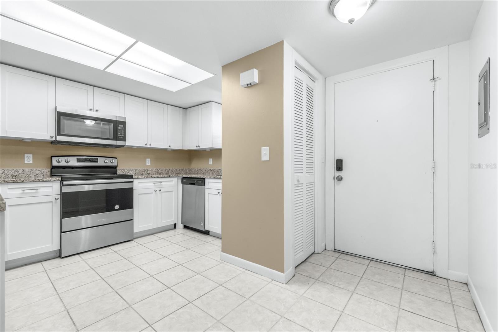 Image 5 of 60 For 1000 Tarpon Woods Boulevard 503