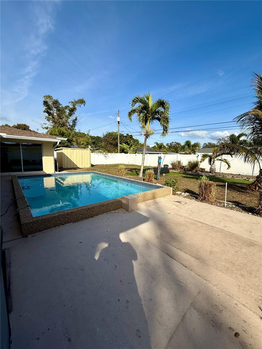 Image 11 of 13 For 6957 18th Street N