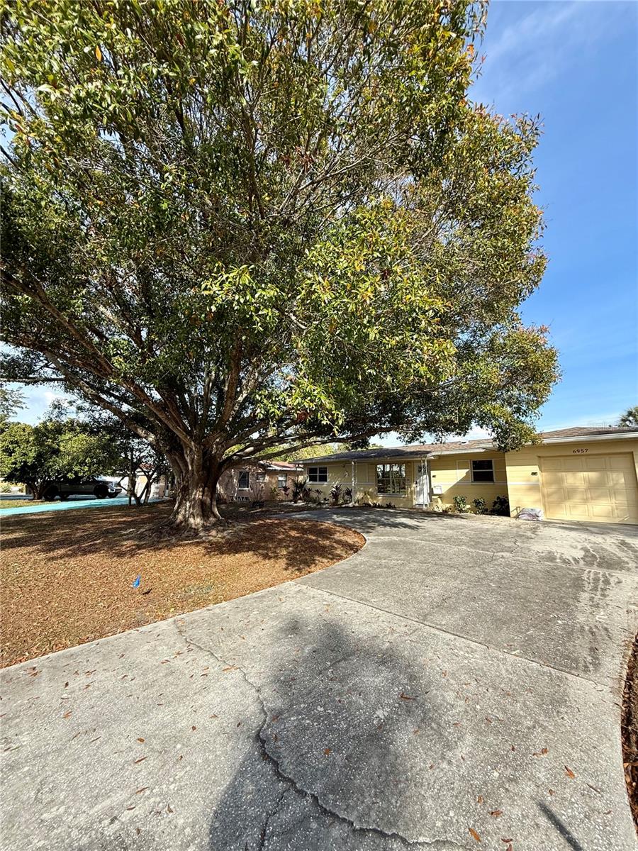 Image 12 of 13 For 6957 18th Street N