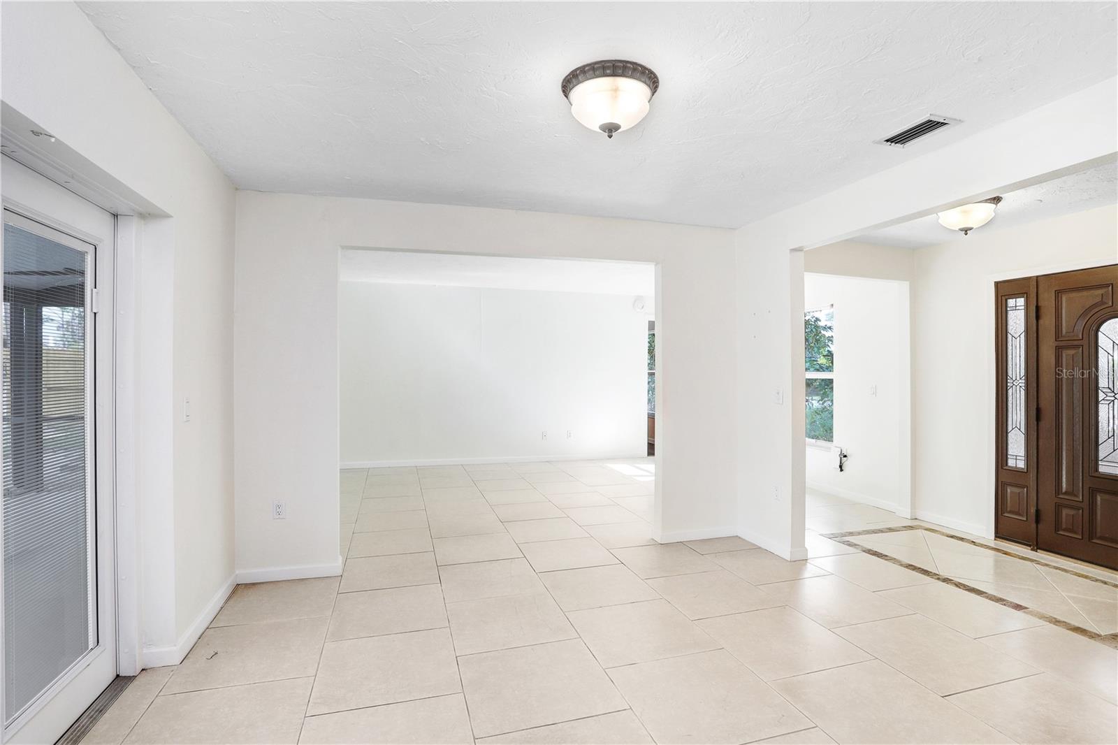 Image 10 of 46 For 813 Exmoor Street