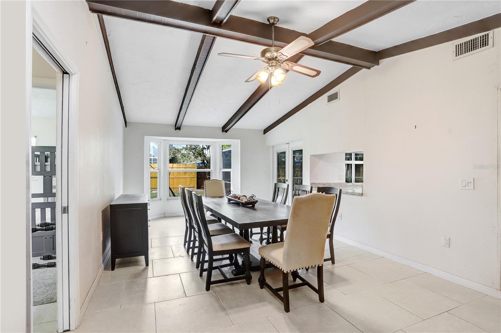 Image 20 of 46 For 813 Exmoor Street