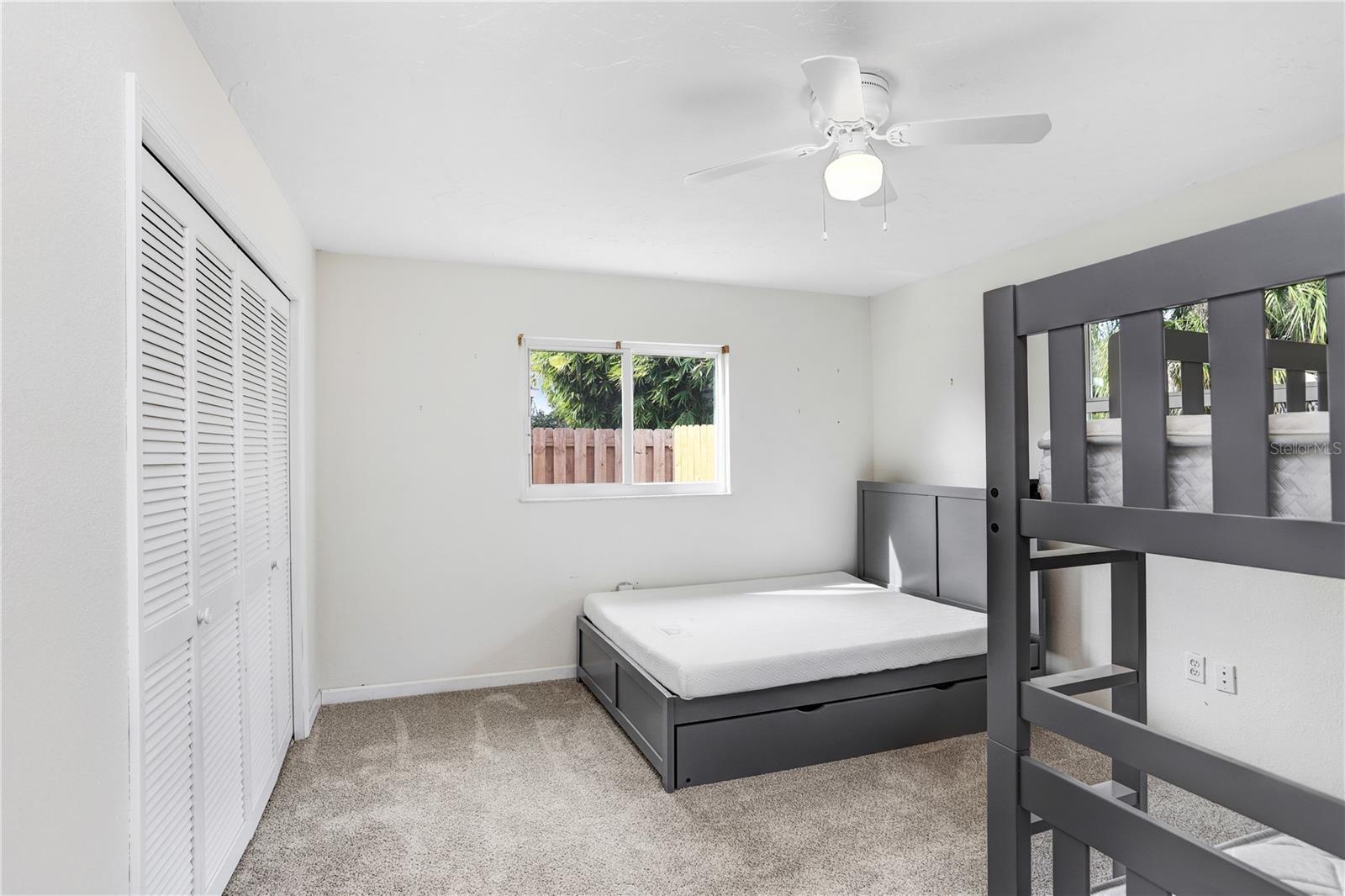 Image 29 of 46 For 813 Exmoor Street