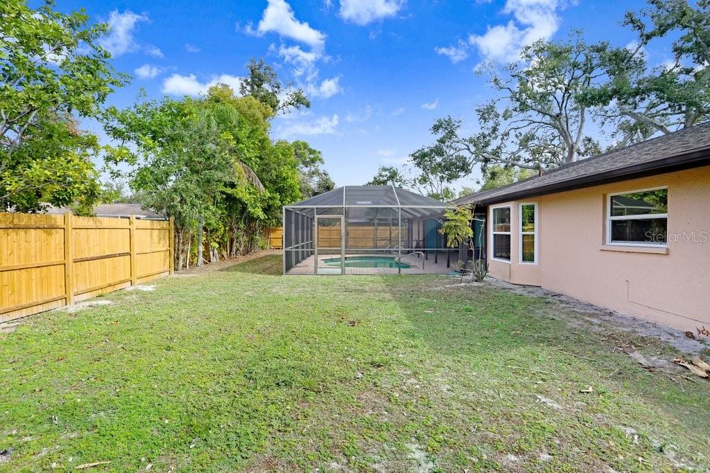 Image 38 of 46 For 813 Exmoor Street