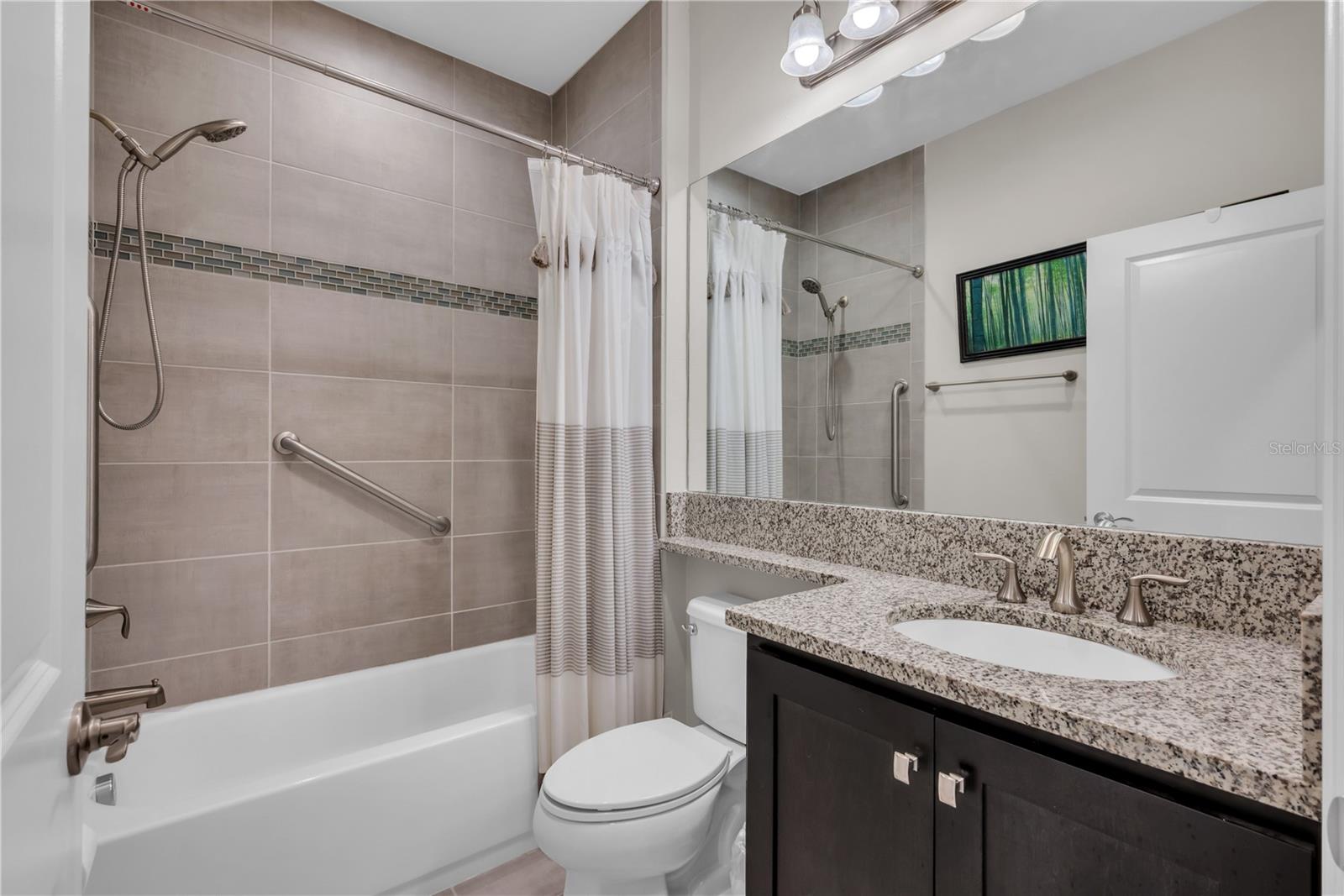 Image 20 of 47 For 4905 Avila Lakes Drive