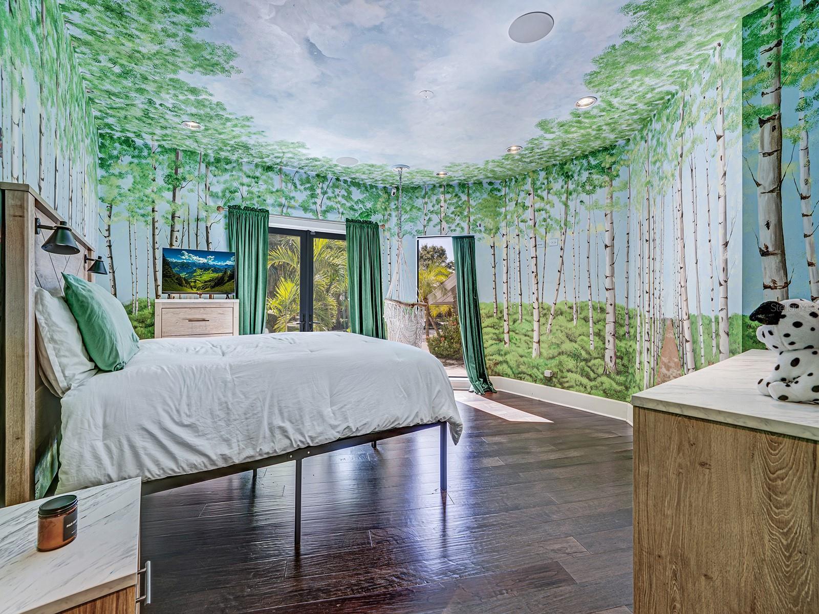 Image 18 of 78 For 1609 Hampton Court