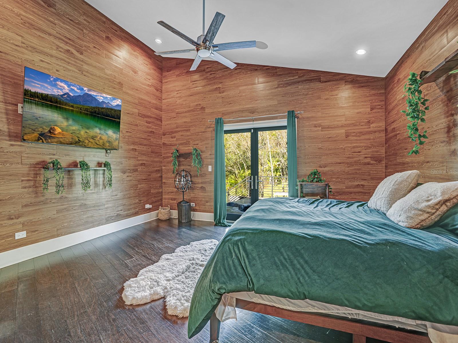 Image 26 of 78 For 1609 Hampton Court