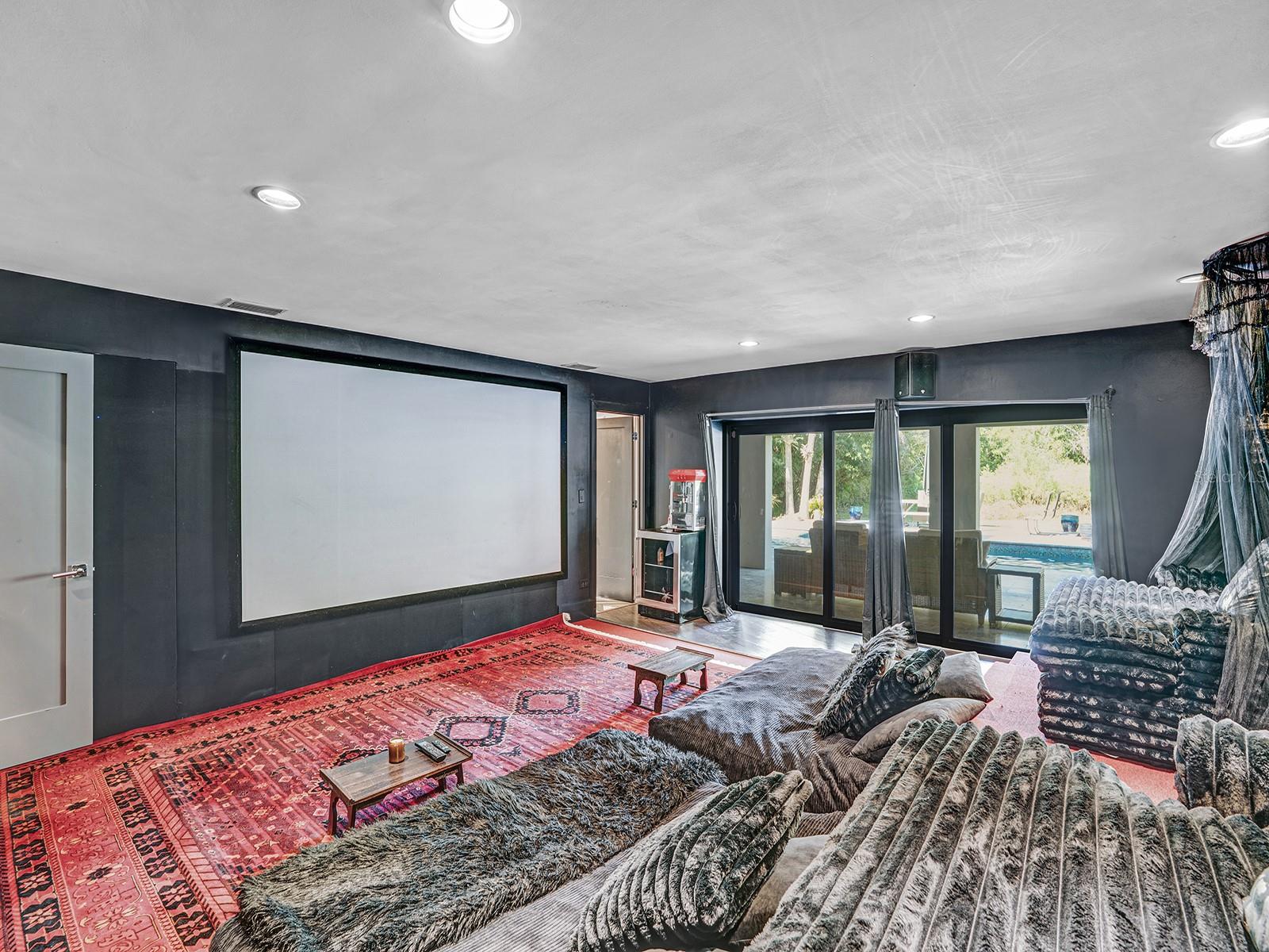 Image 37 of 78 For 1609 Hampton Court