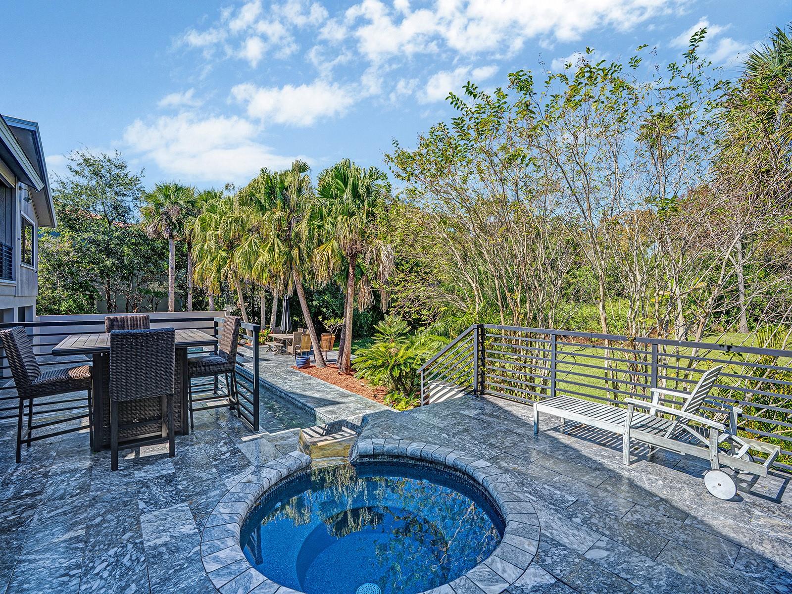 Image 39 of 78 For 1609 Hampton Court