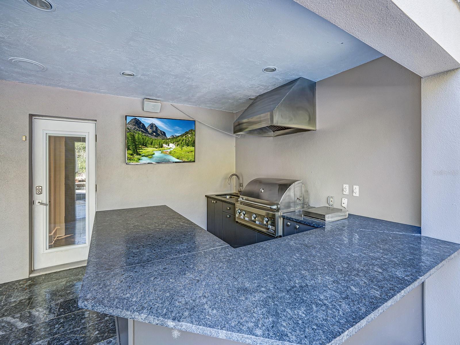 Image 44 of 78 For 1609 Hampton Court