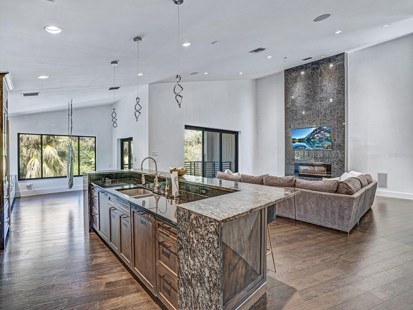 Image 58 of 78 For 1609 Hampton Court