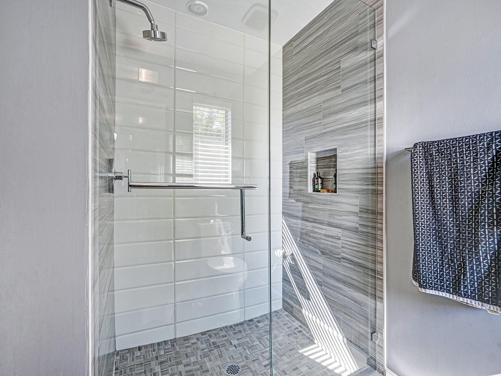 Image 70 of 78 For 1609 Hampton Court