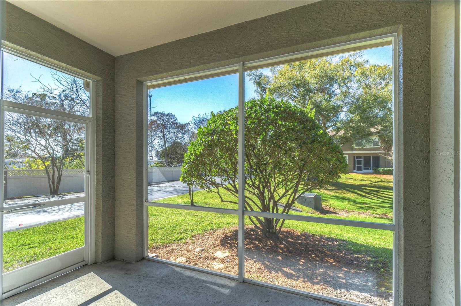 Image 21 of 38 For 3292 Covered Bridge Drive E