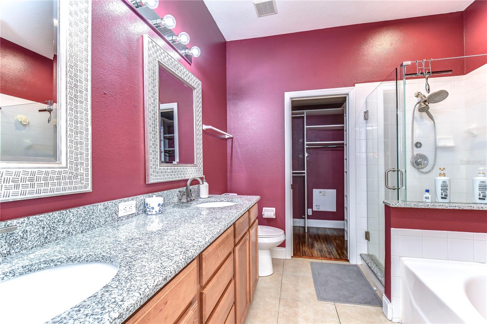 Image 23 of 38 For 3292 Covered Bridge Drive E