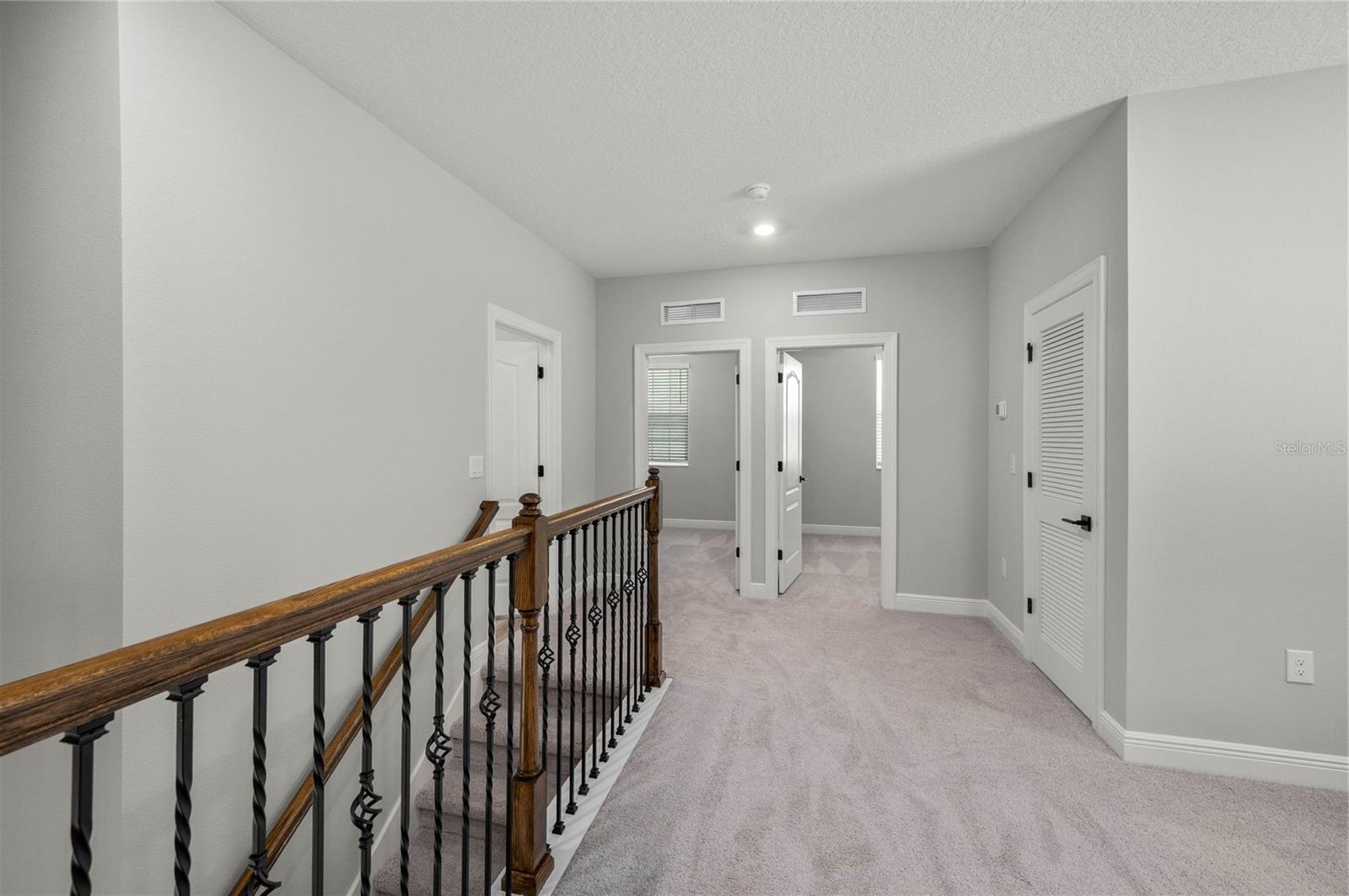 Image 7 of 9 For 7677 Somersworth Drive