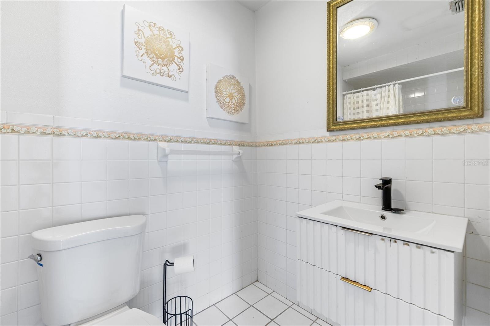 Image 11 of 23 For 1112 Peninsular Street