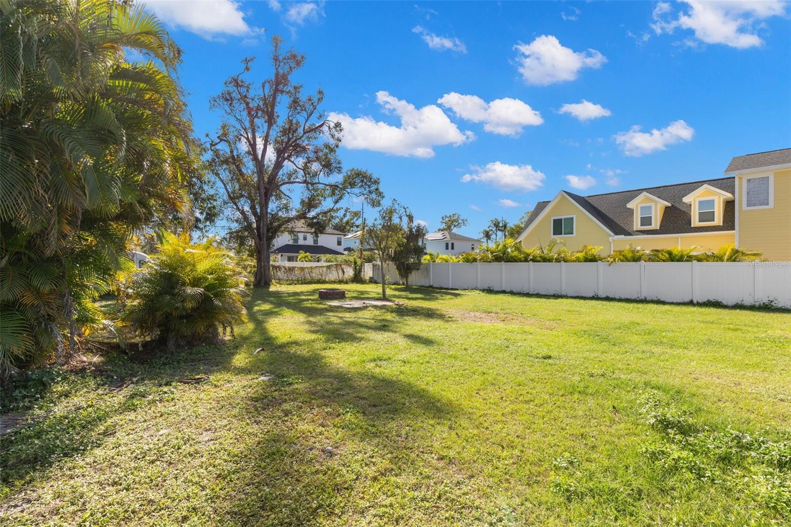 Image 19 of 23 For 1112 Peninsular Street