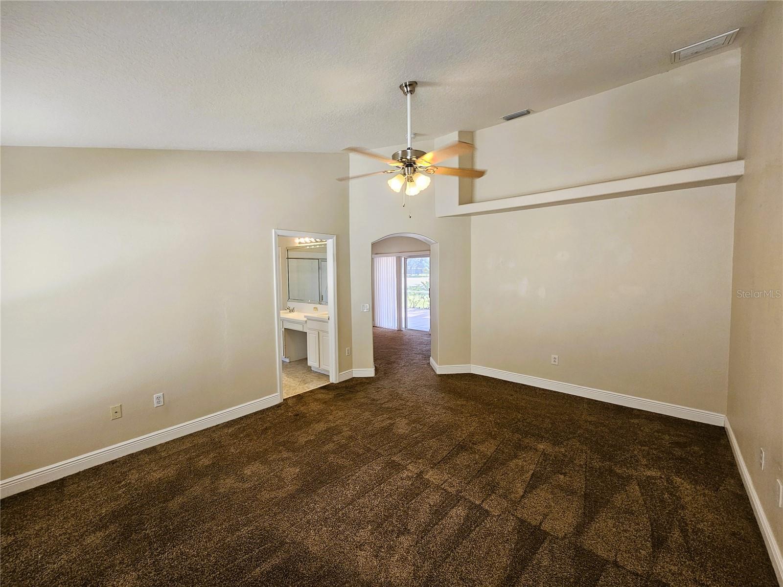 Image 14 of 32 For 19317 Seacove Drive