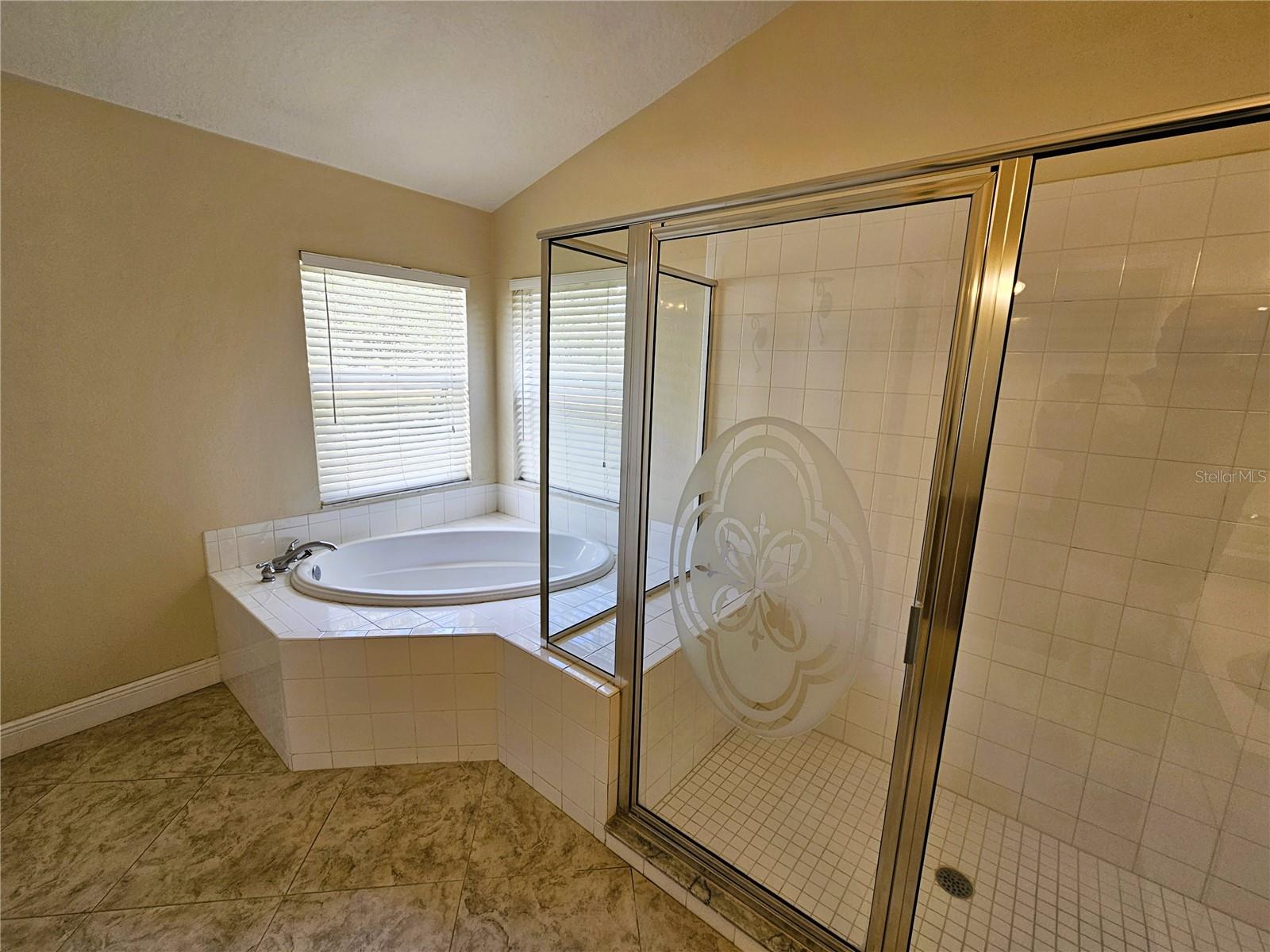 Image 18 of 32 For 19317 Seacove Drive