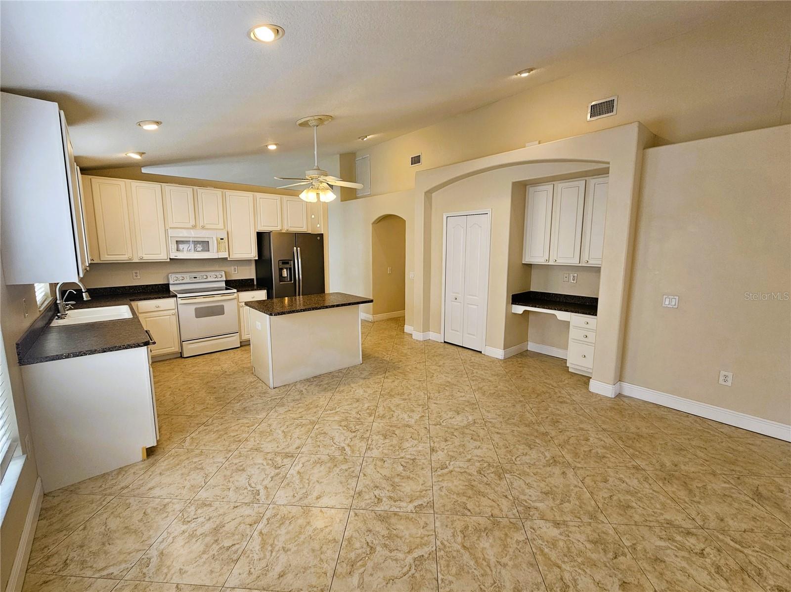 Image 20 of 32 For 19317 Seacove Drive