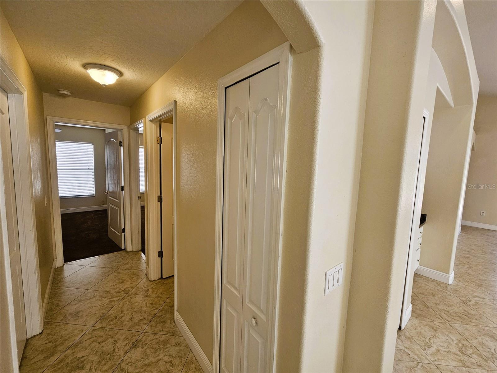 Image 21 of 32 For 19317 Seacove Drive