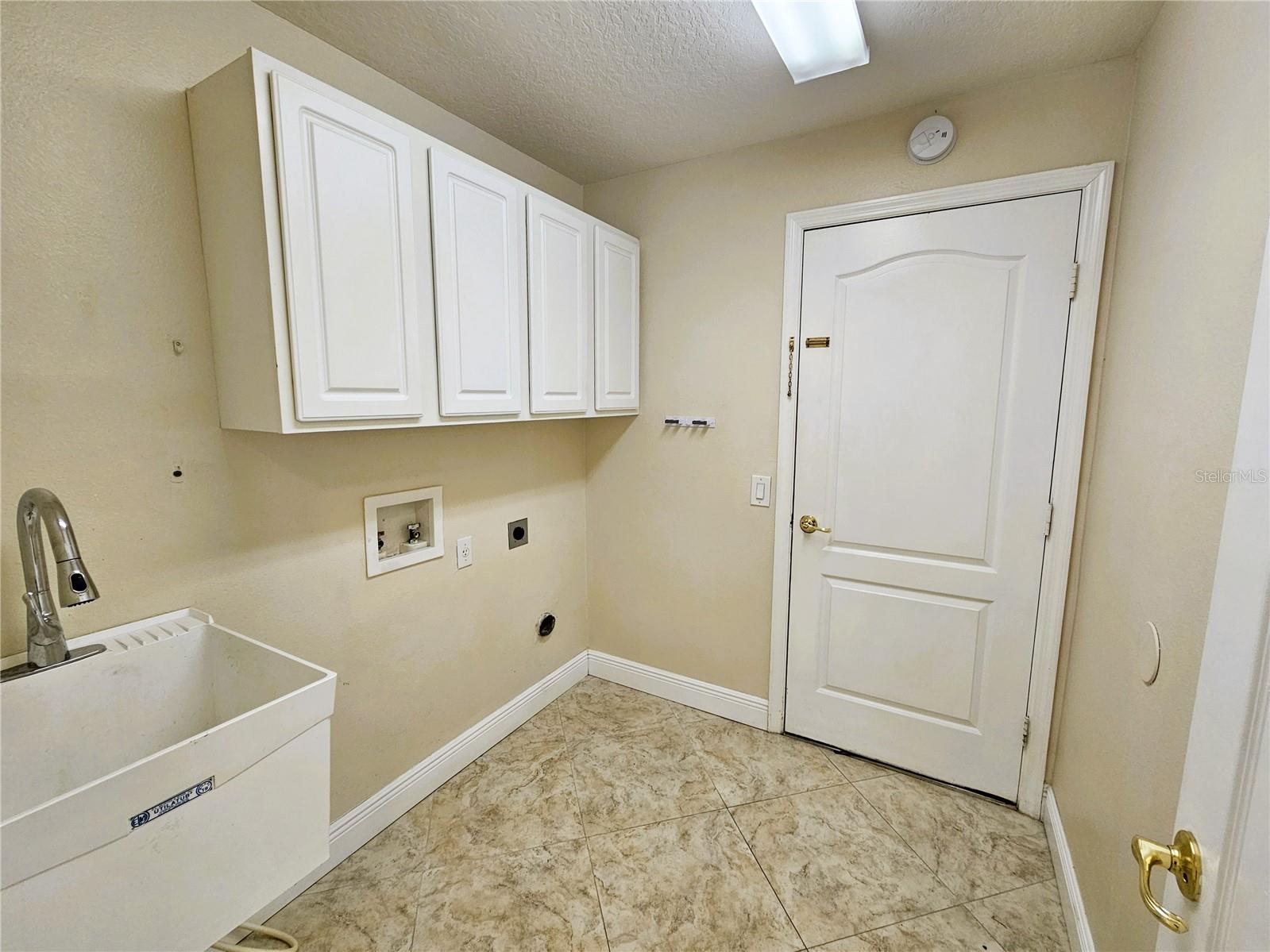 Image 27 of 32 For 19317 Seacove Drive