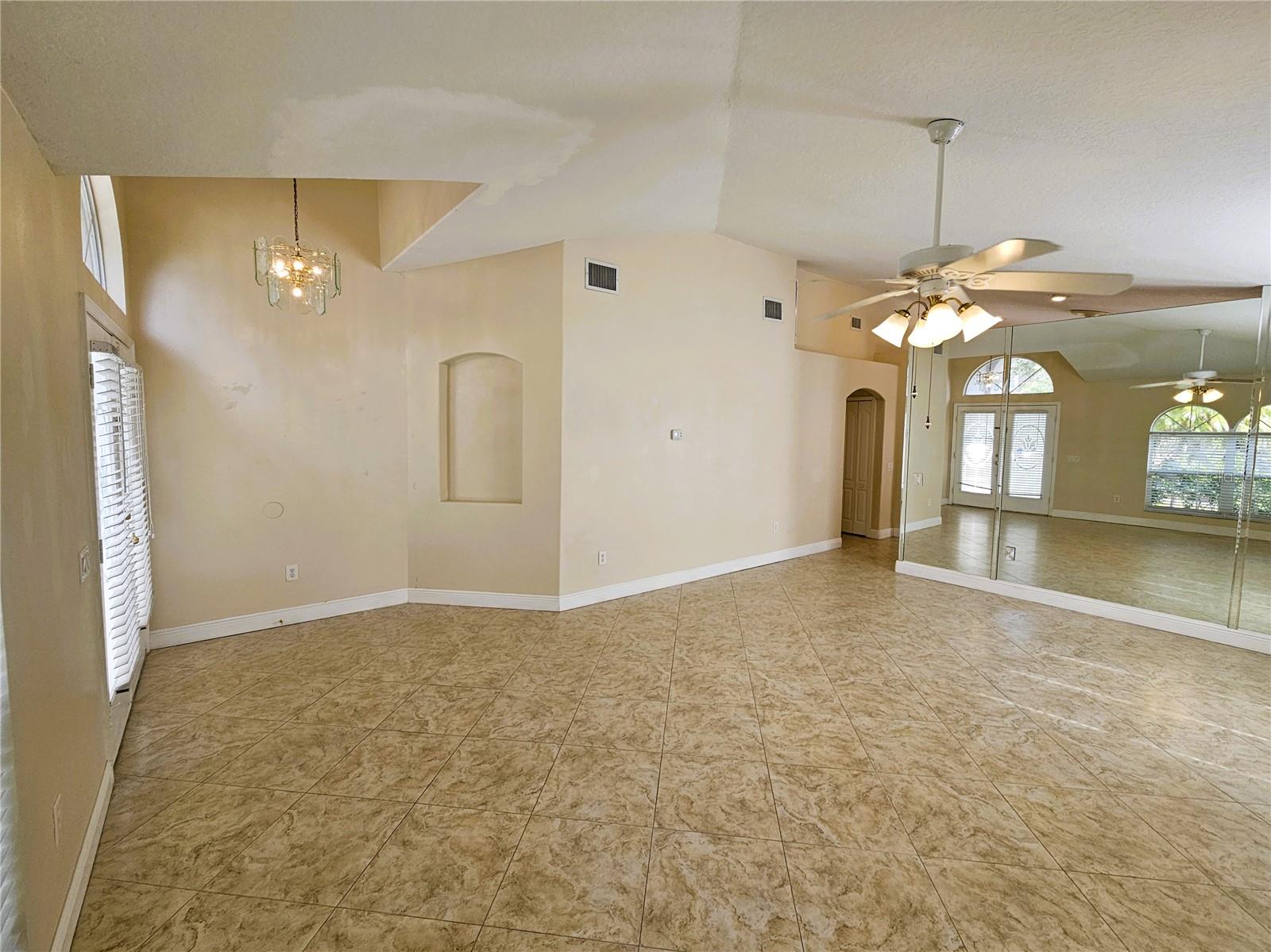 Image 6 of 32 For 19317 Seacove Drive