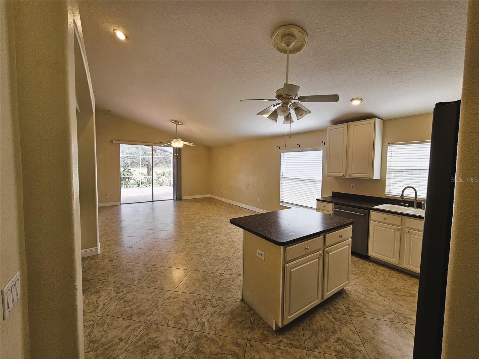 Image 7 of 32 For 19317 Seacove Drive