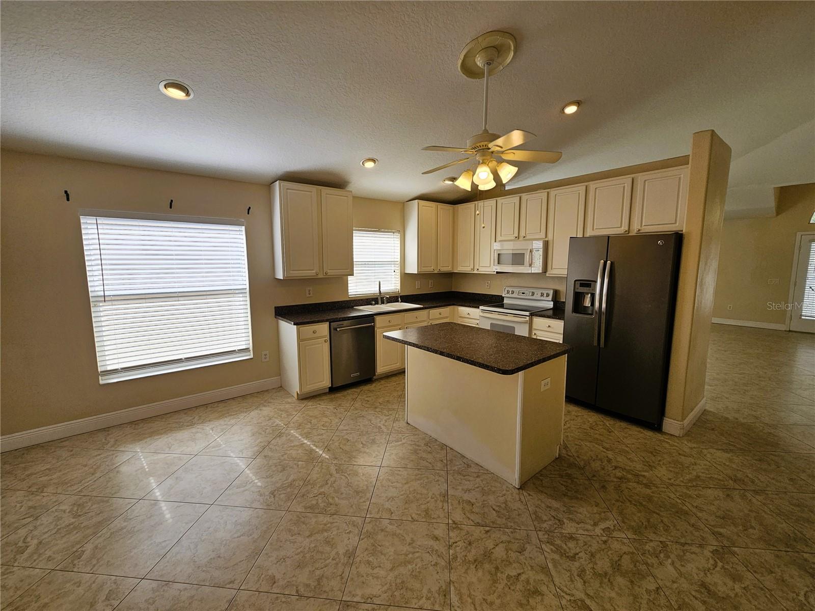 Image 8 of 32 For 19317 Seacove Drive