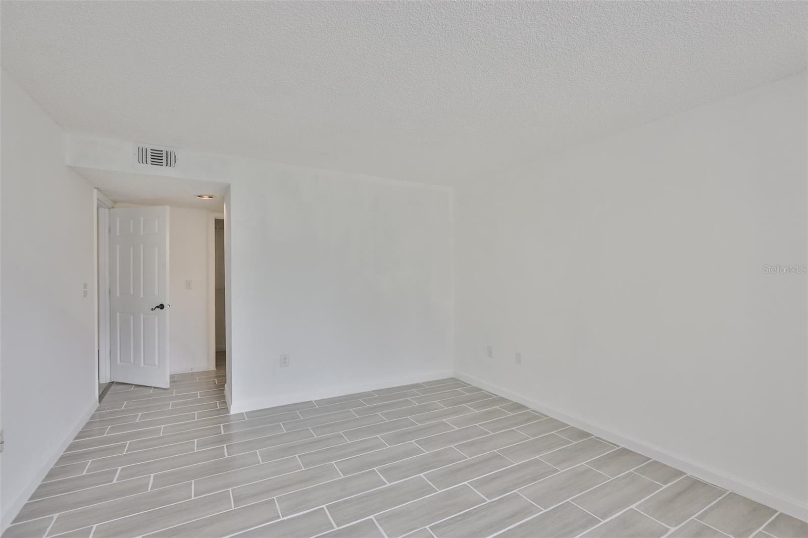 Image 23 of 32 For 2500 Winding Creek Boulevard G106