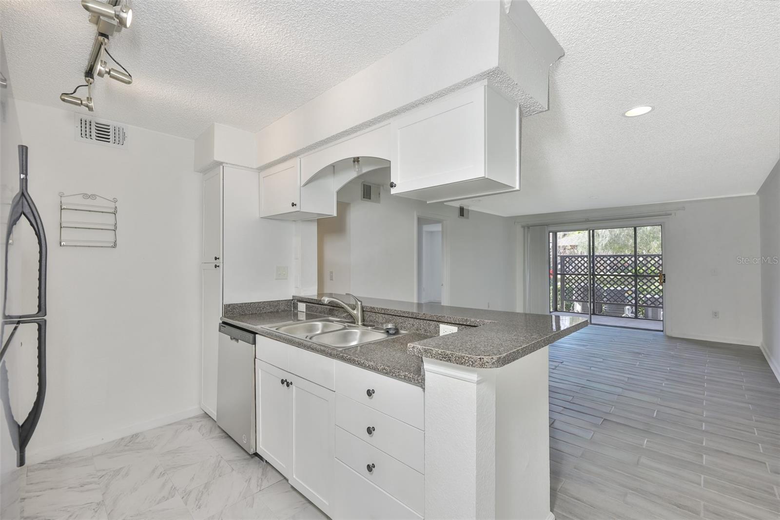 Image 5 of 32 For 2500 Winding Creek Boulevard G106