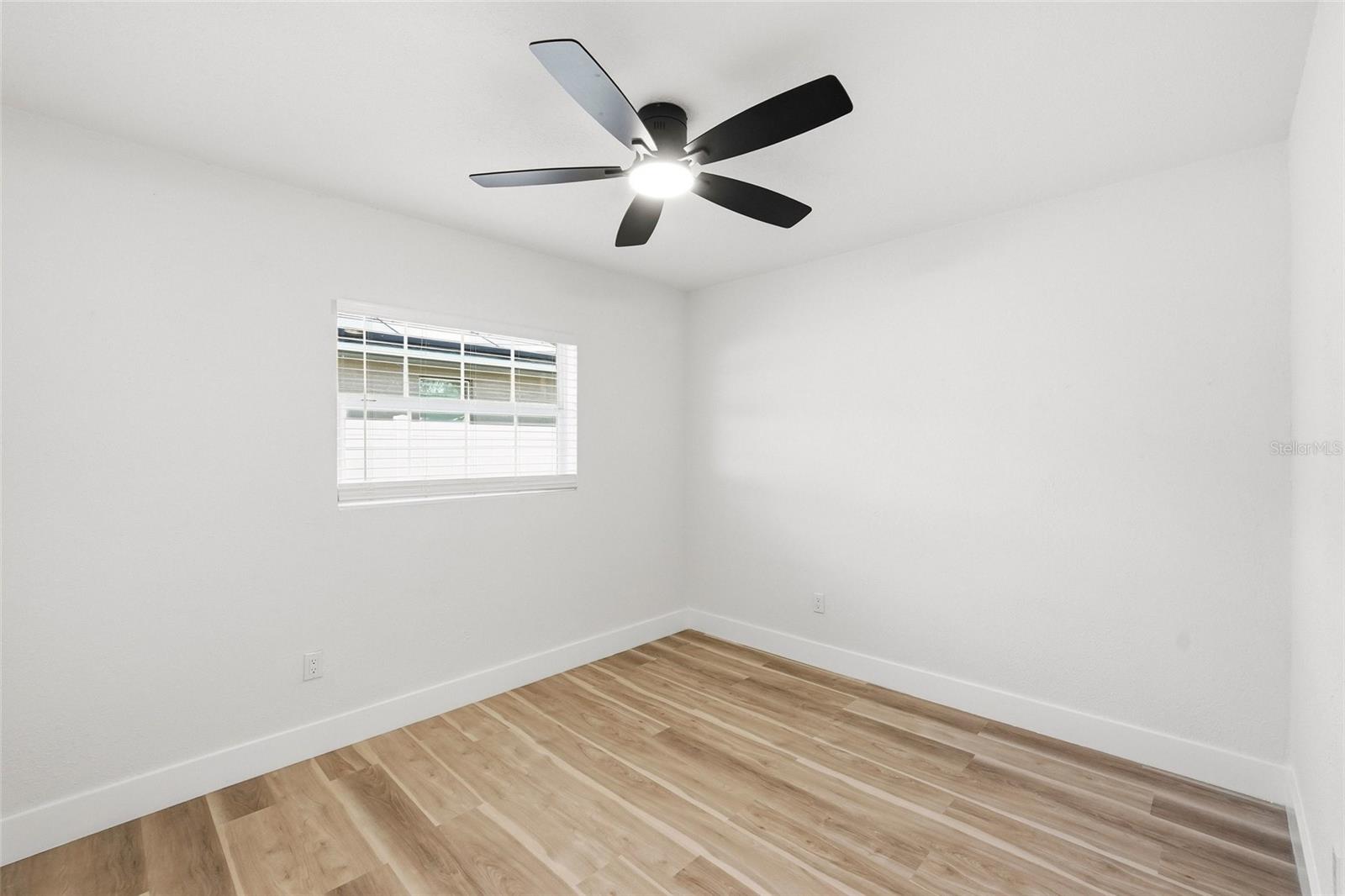 Image 15 of 31 For 1736 Sharondale Drive