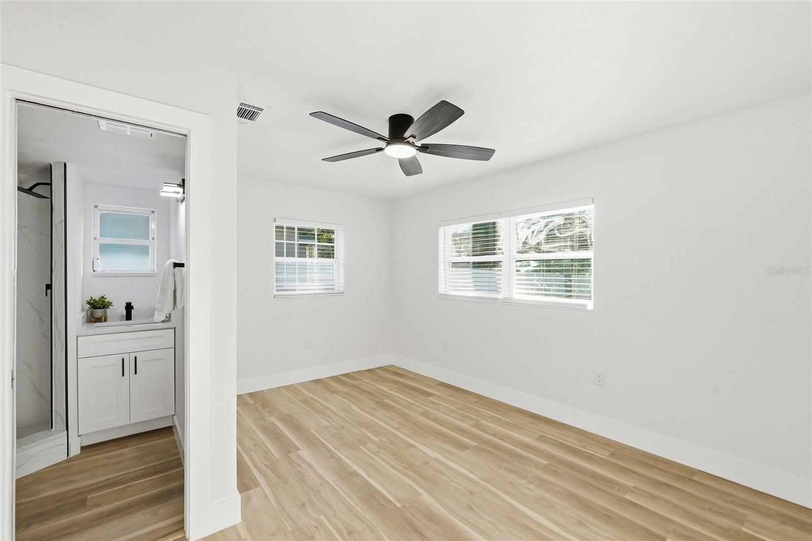 Image 16 of 31 For 1736 Sharondale Drive