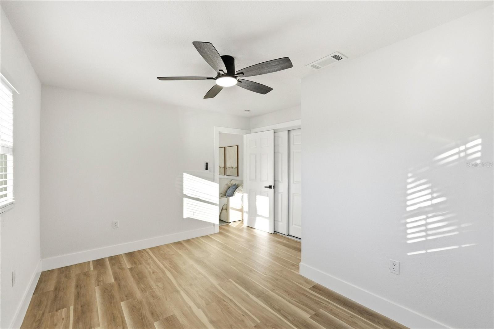 Image 18 of 31 For 1736 Sharondale Drive