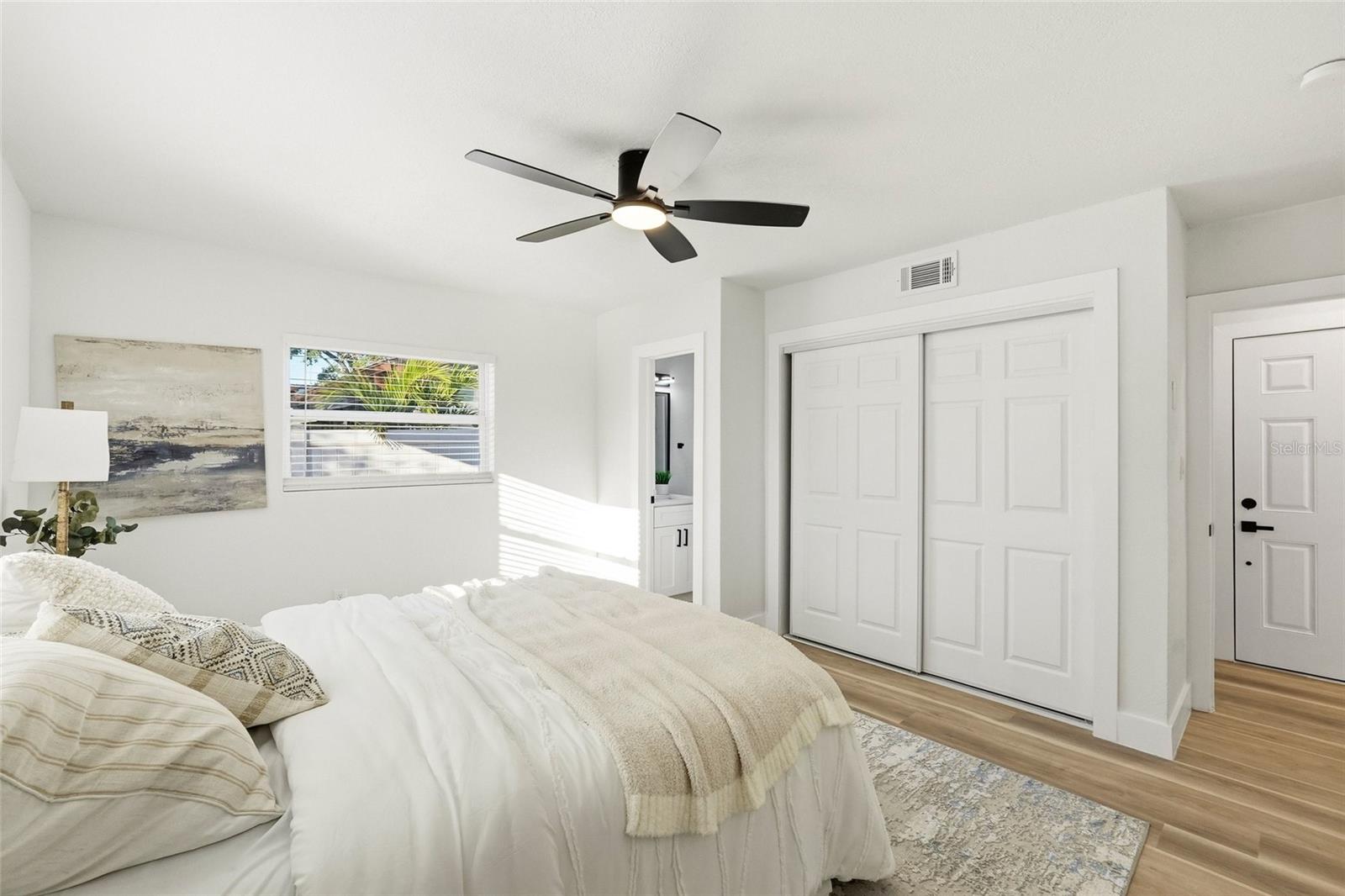 Image 23 of 31 For 1736 Sharondale Drive