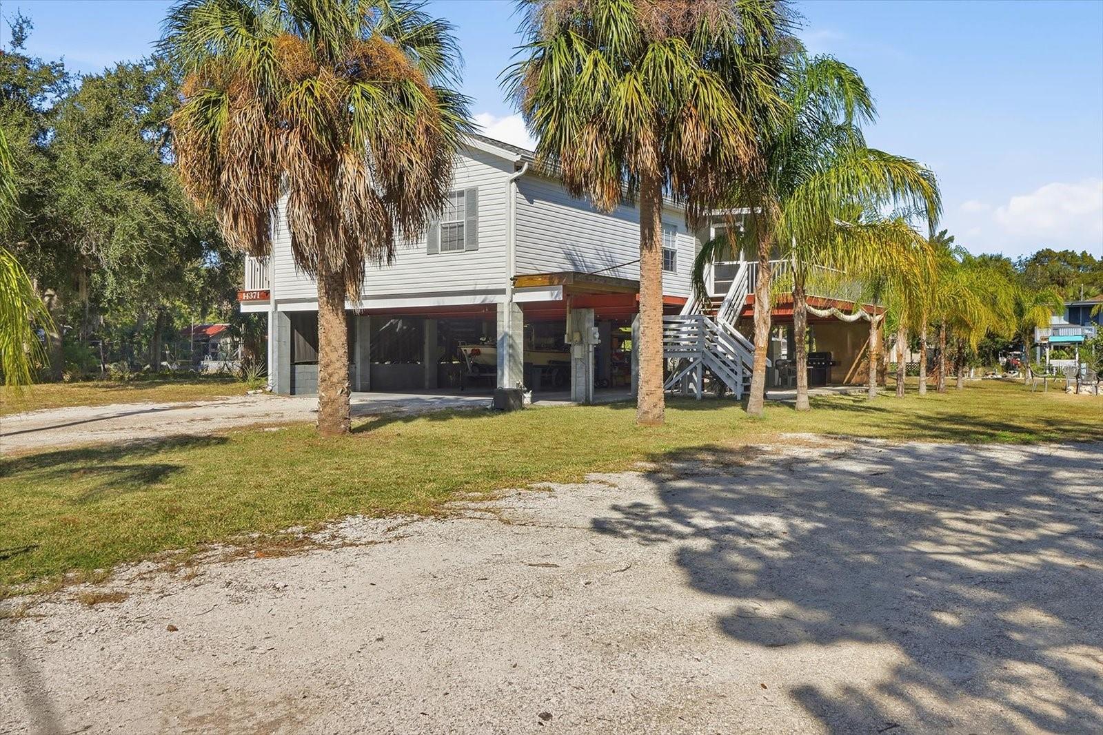 Image 38 of 57 For 14371 Ebbtide Court