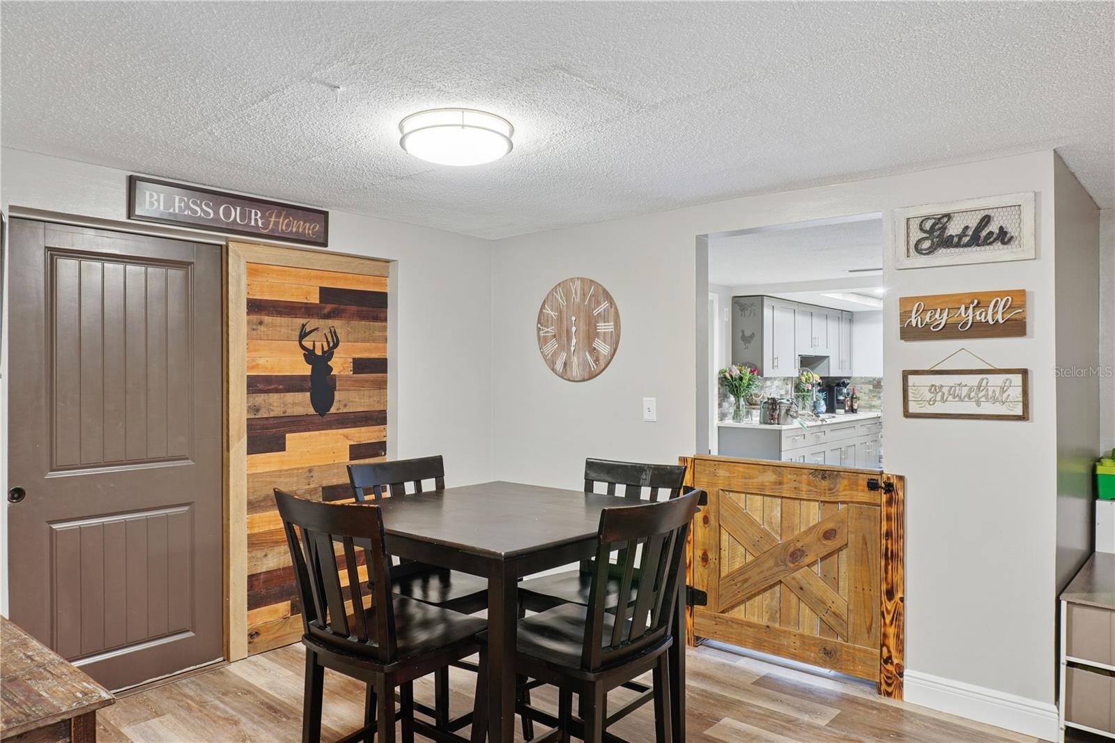 Image 17 of 41 For 7615 Cumber Drive