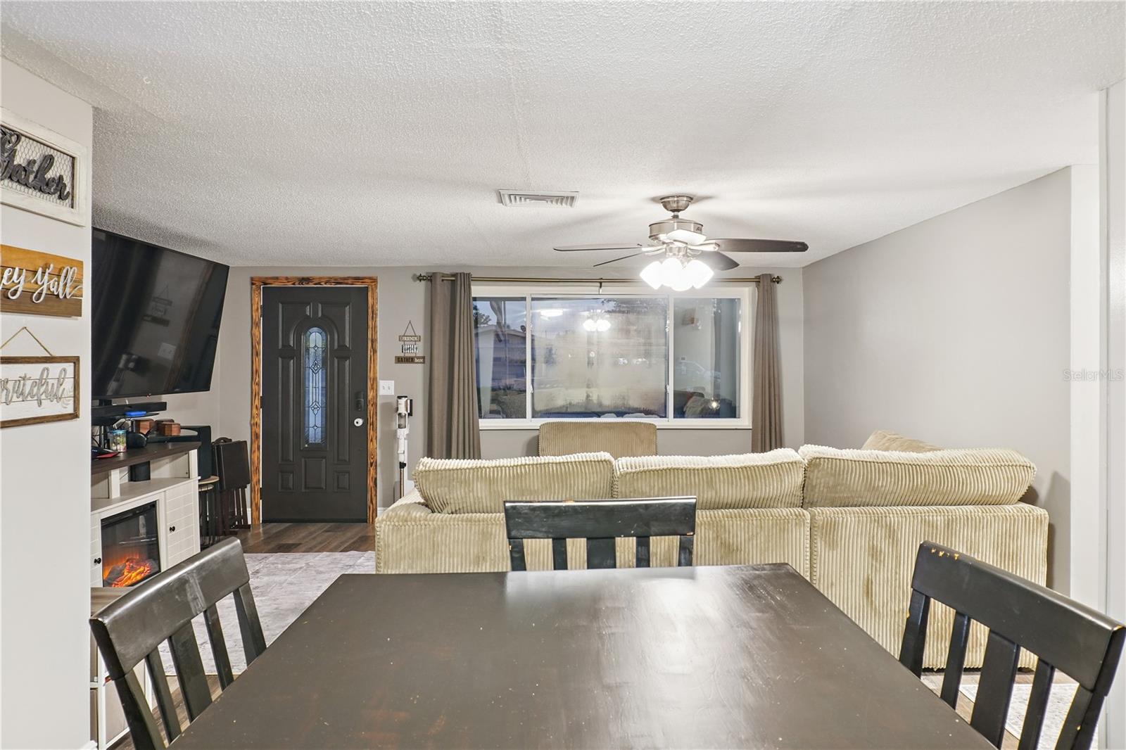 Image 19 of 41 For 7615 Cumber Drive